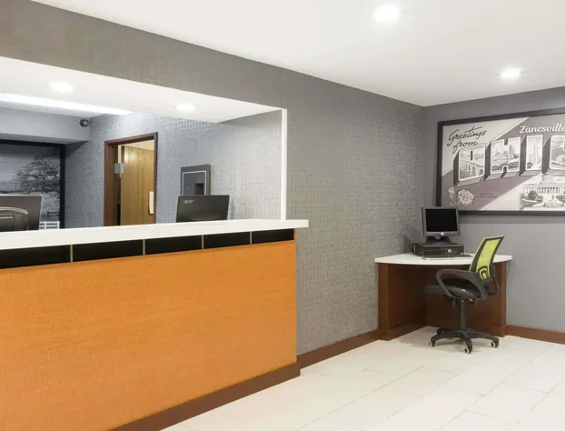 Super 8 by Wyndham Zanesville hotel detail image 3