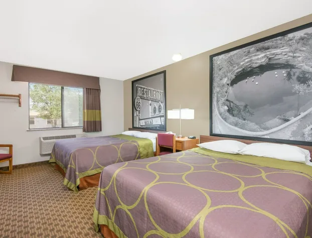 Super 8 by Wyndham Santa Rosa hotel detail image 2