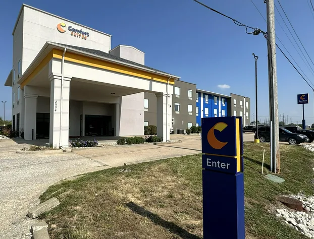 Comfort Suites Jackson-Cape Girardeau hotel detail image 1