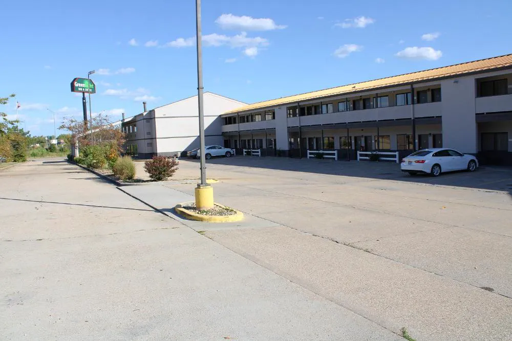 Greenlight Inn & Suites hotel hero