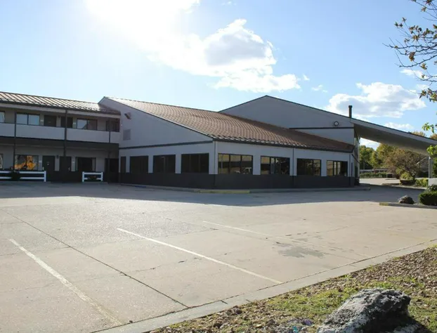 Greenlight Inn & Suites hotel detail image 4