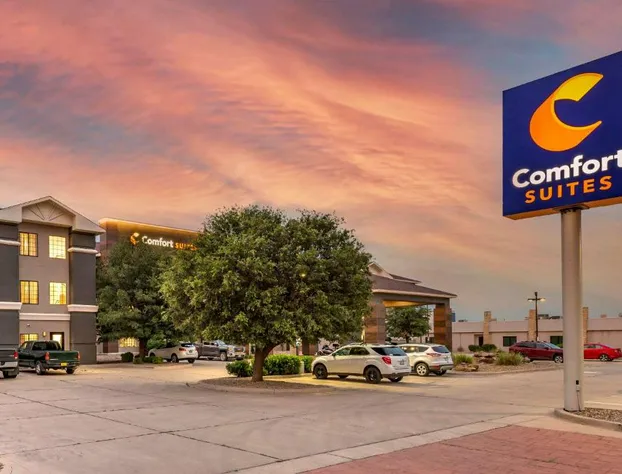 Comfort Suites Clovis North hotel detail image 1