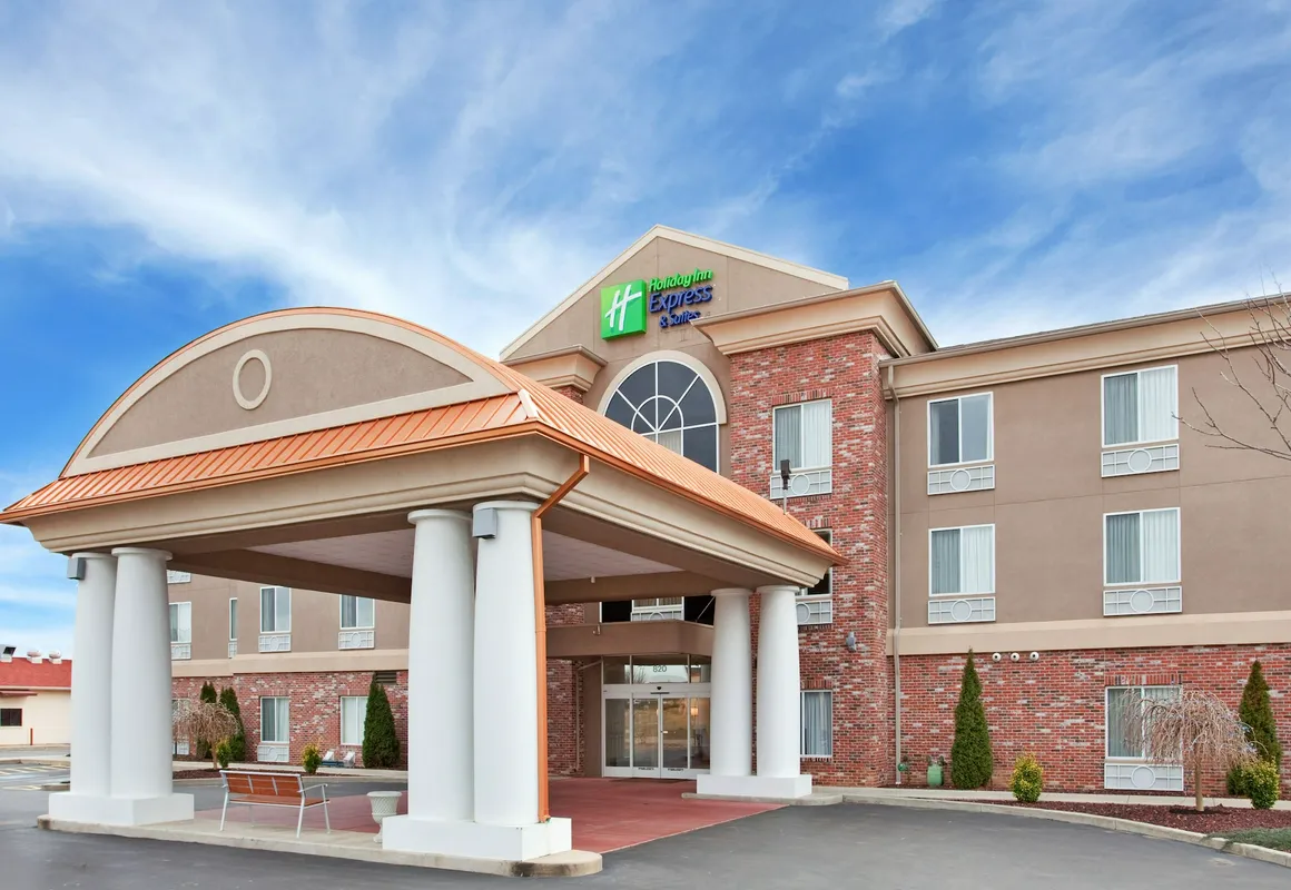 Holiday Inn Express & Suites Farmington by IHG hotel hero