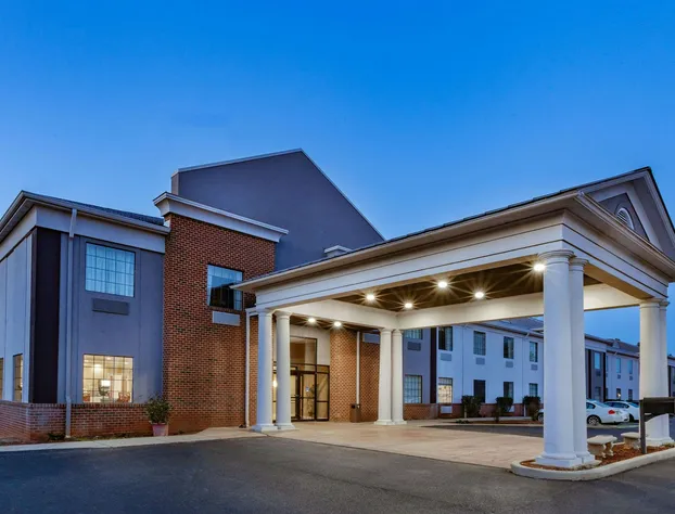 Days Inn by Wyndham Altavista hotel detail image 2