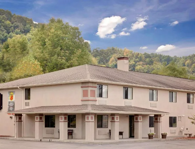 Super 8 by Wyndham Lebanon hotel detail image 1