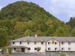 Super 8 by Wyndham Lebanon hotel detail image 2