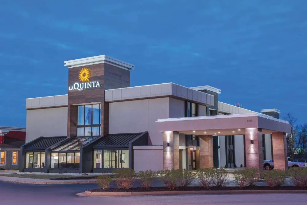 La Quinta Inn & Suites by Wyndham Festus - St. Louis South hotel hero