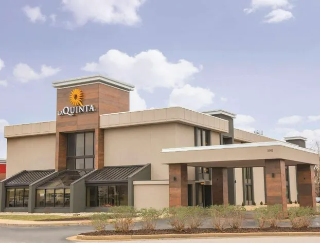La Quinta Inn & Suites by Wyndham Festus - St. Louis South hotel detail image 1