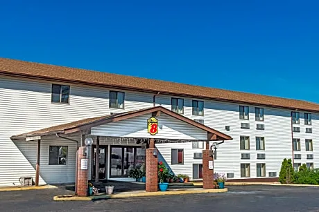 Super 8 by Wyndham Sullivan hotel detail image 2