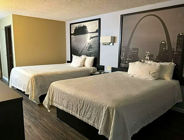 Super 8 by Wyndham Sullivan hotel detail image 3