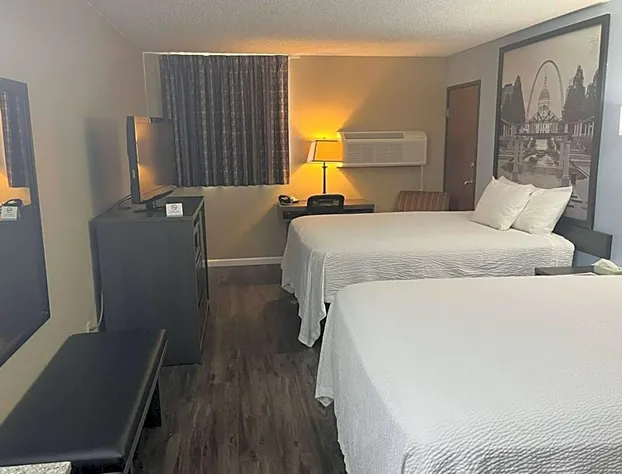 Super 8 by Wyndham Sullivan hotel detail image 4