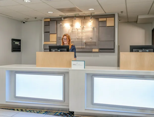 Holiday Inn Express & Suites - Thornburg, S. Fredericksburg by IHG hotel detail image 1