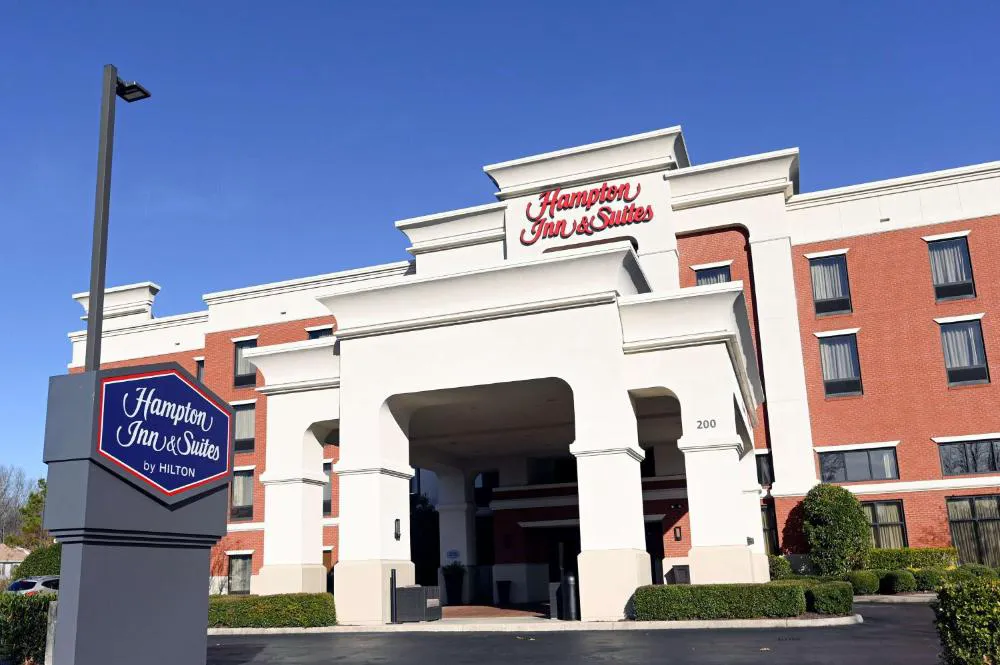 Hampton Inn Suites Smithfield hotel hero