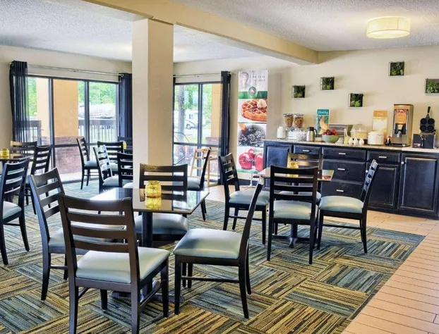 Quality Inn Thornburg hotel detail image 4