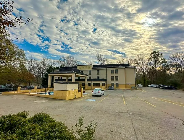 Rodeway Inn & Suites hotel detail image 3