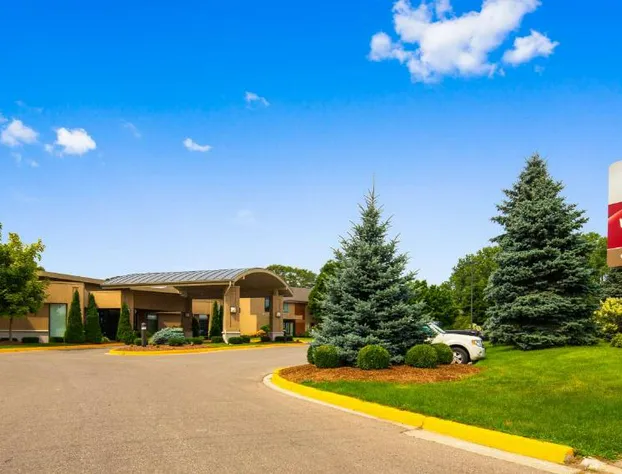 Best Western Plus Guildwood Inn hotel detail image 1