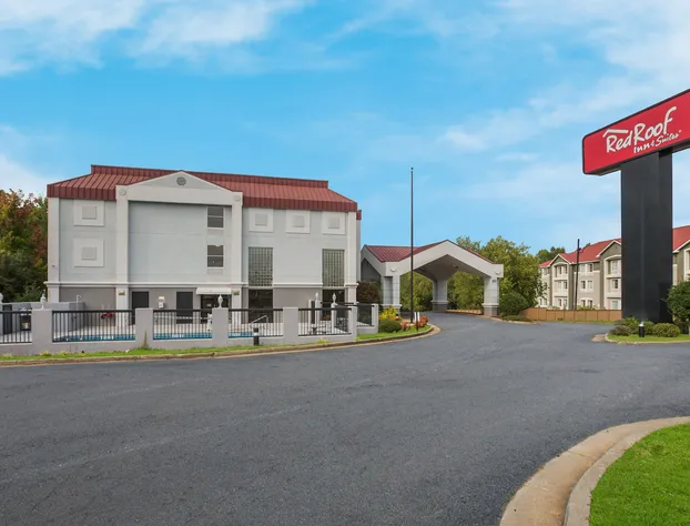 Red Roof Inn & Suites Newnan hotel detail image 2