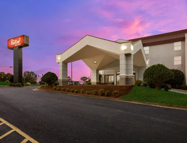 Red Roof Inn & Suites Newnan hotel detail image 3