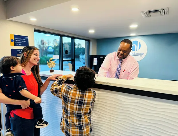 HomeLodge hotel detail image 3