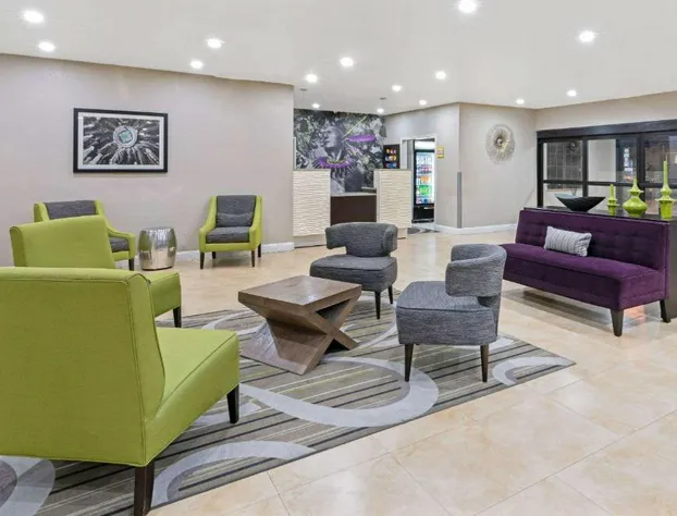 La Quinta Inn & Suites by Wyndham Ada hotel detail image 4