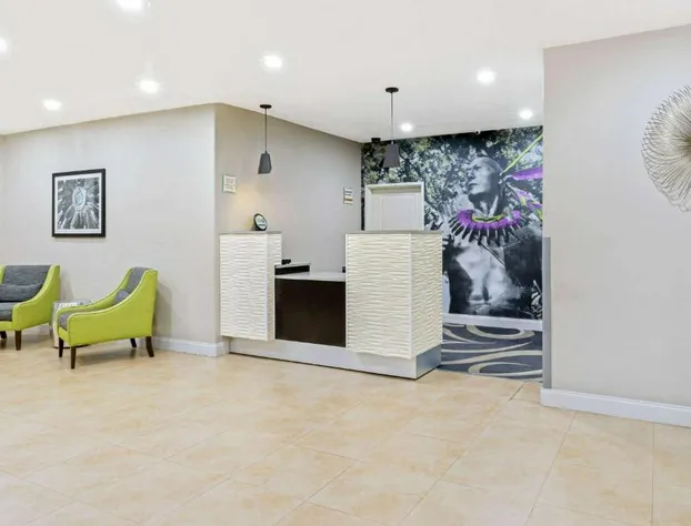 La Quinta Inn & Suites by Wyndham Ada hotel detail image 4