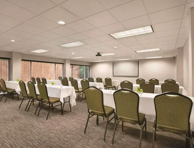 Country Inn & Suites by Radisson, Newnan, GA hotel detail image 2