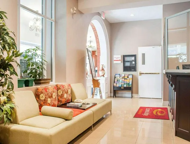 Woodstock Inn and Suites hotel detail image 3