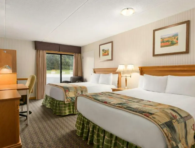 Travelodge by Wyndham Owen Sound hotel detail image 1