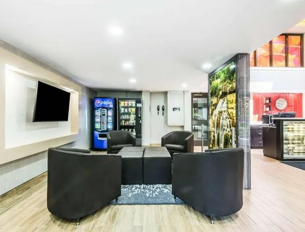 Comfort Inn Owen Sound hotel detail image 3