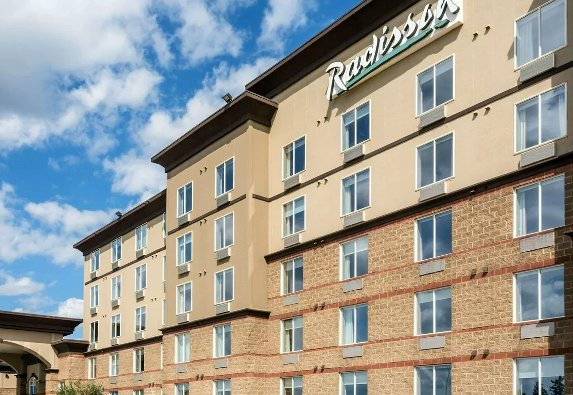 Radisson Hotel & Suites Fort McMurray hotel hero