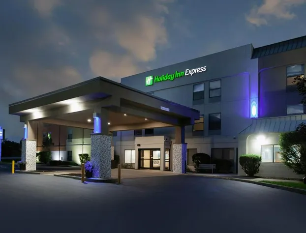 Holiday Inn Express Fremont by IHG hotel detail image 1