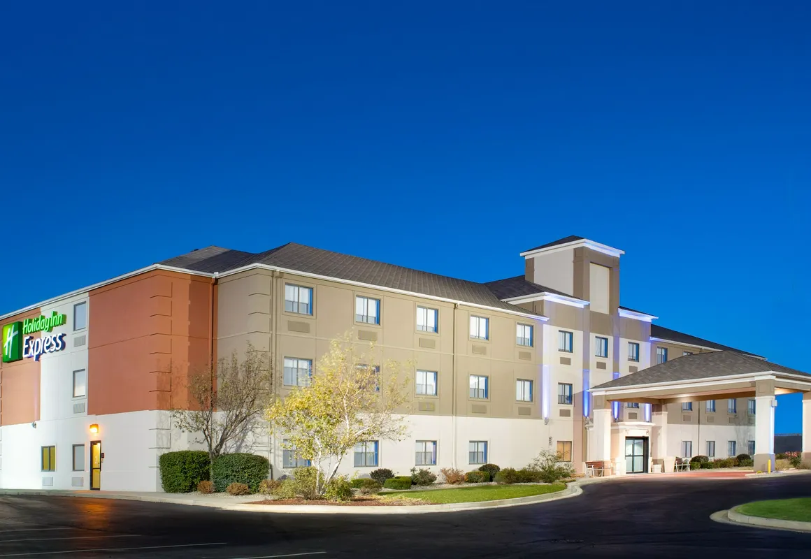 Holiday Inn Express Howe by IHG hotel hero