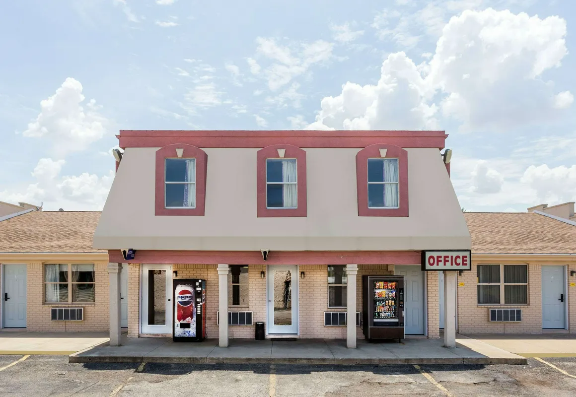 Knights Inn Peru hotel hero