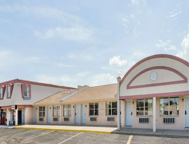 Knights Inn Peru hotel detail image 1