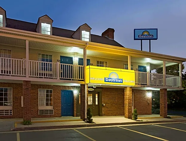 Days Inn by Wyndham Auburn hotel detail image 2