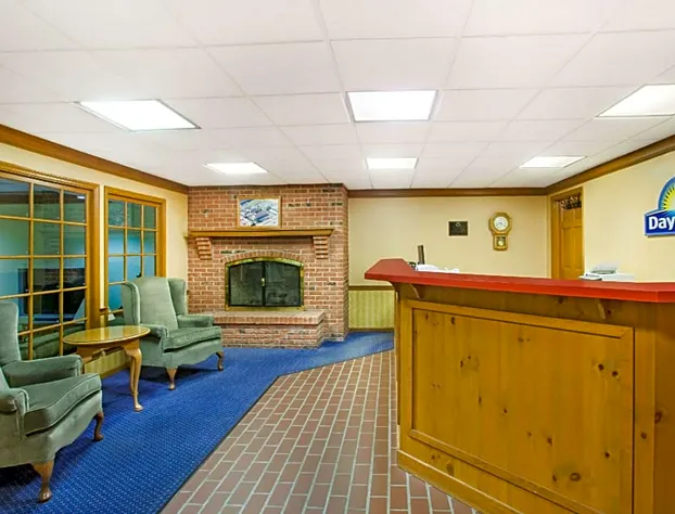 Days Inn by Wyndham Auburn hotel detail image 3