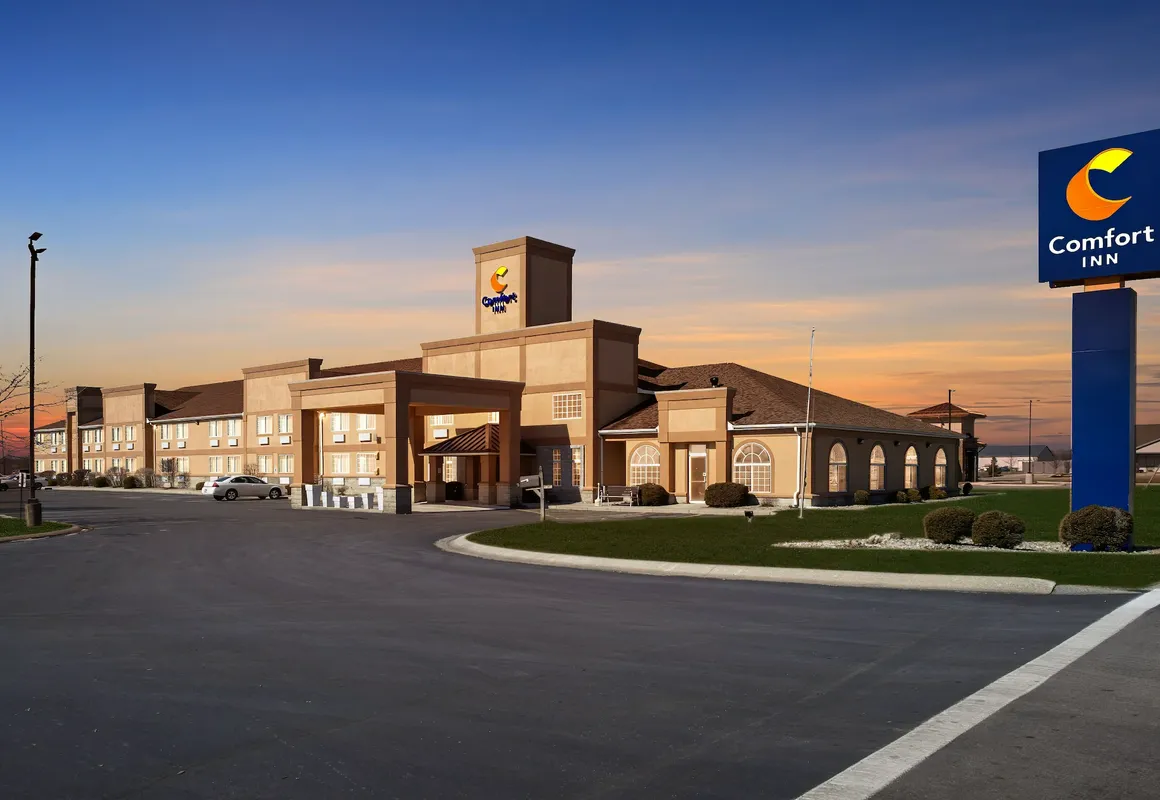 Comfort Inn Near Ouabache State Park hotel hero