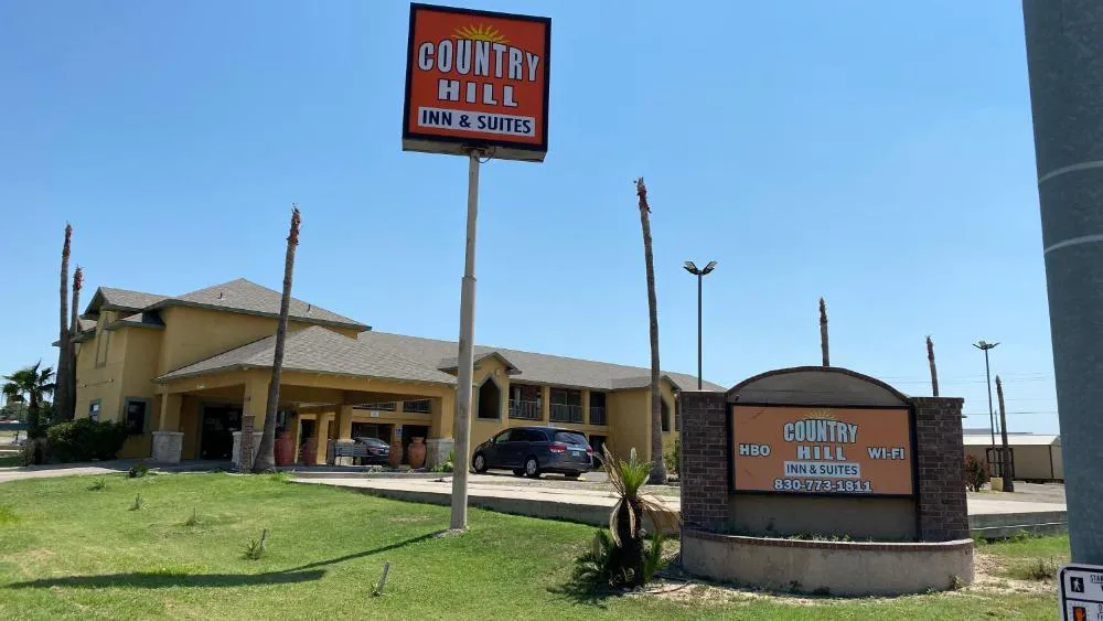 Country Hill Inn and Suites hotel hero