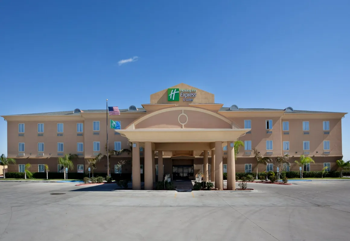 Holiday Inn Express & Suites Zapata by IHG hotel hero