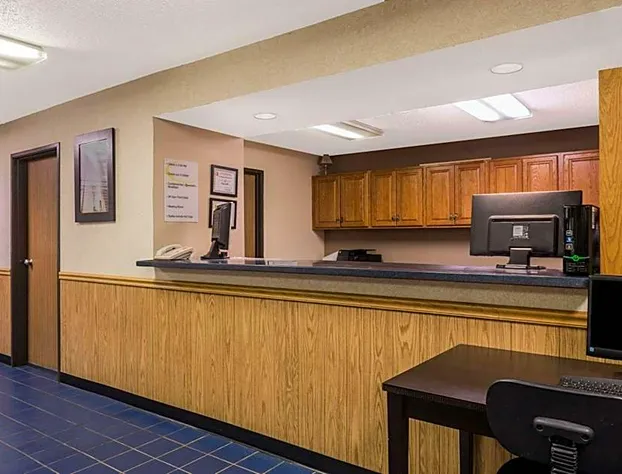 Super 8 by Wyndham Potosi hotel detail image 1