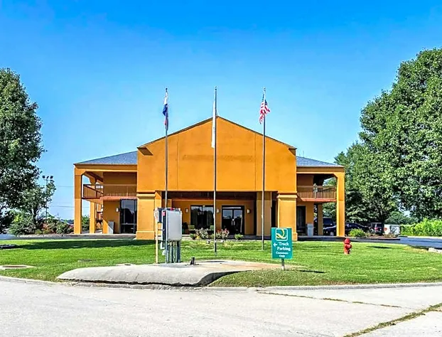 Quality Inn Charleston - Sikeston hotel detail image 1