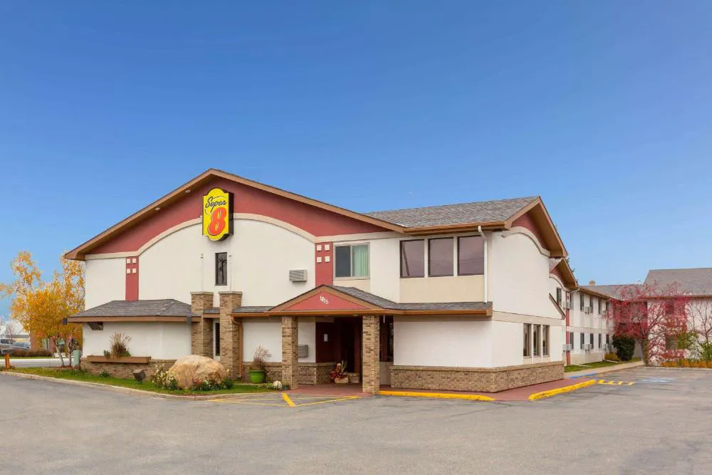 Super 8 by Wyndham Bemidji MN hotel hero