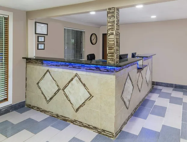 Super 8 by Wyndham Okawville hotel detail image 1