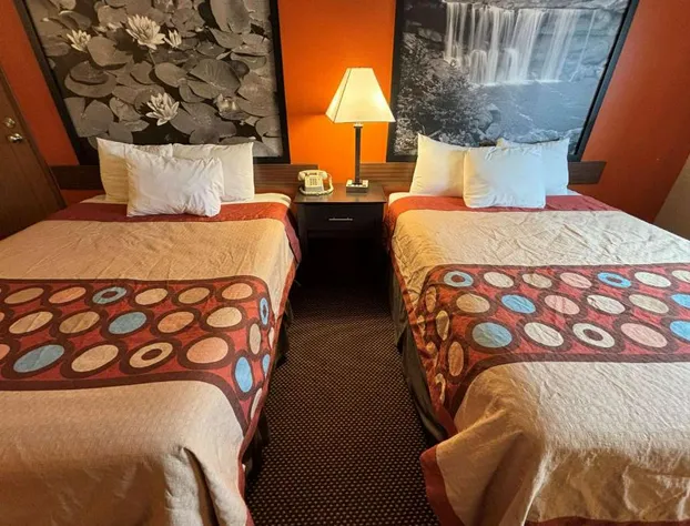 Super 8 by Wyndham Du Quoin hotel detail image 2