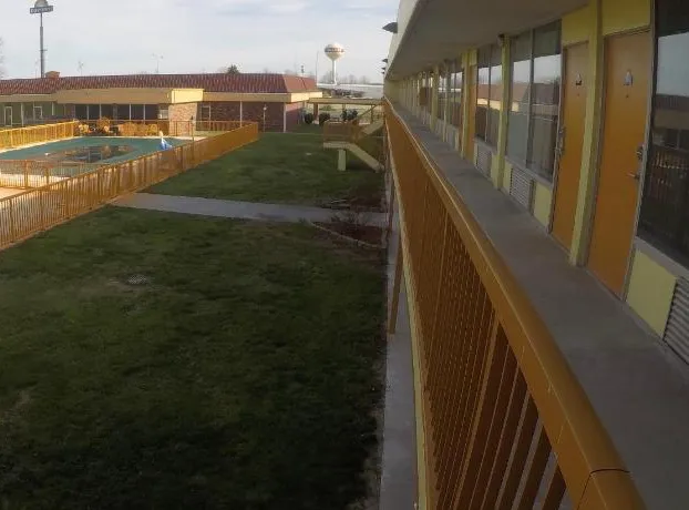 Days Inn by Wyndham Salem, Illinois hotel detail image 4