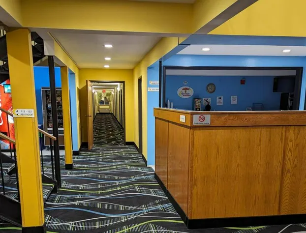 Super 8 by Wyndham Staunton hotel detail image 1