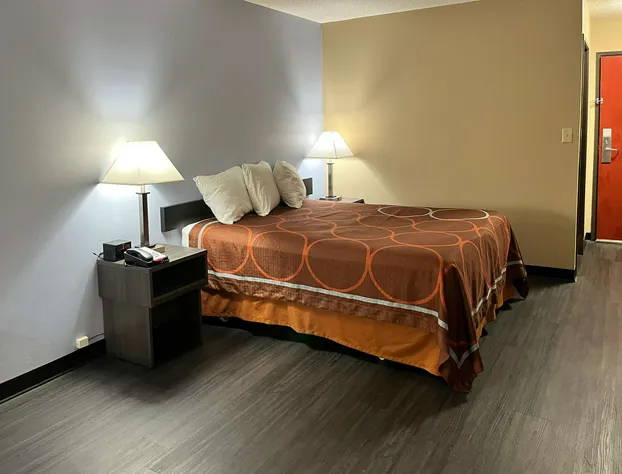 Super 8 by Wyndham Litchfield hotel detail image 3