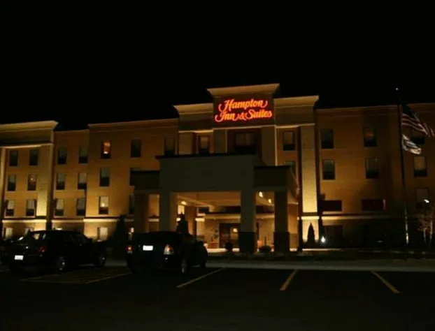 Hampton Inn & Suites Peru hotel detail image 1