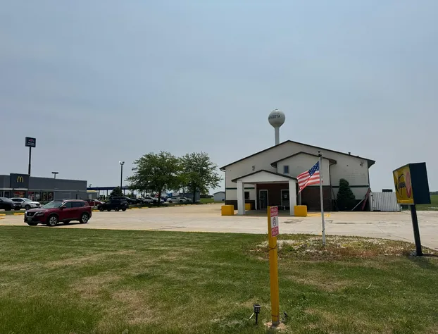 Super 8 by Wyndham Mendota I-39 hotel detail image 3