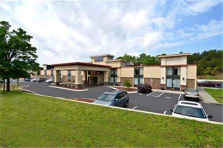 Best Western Plus Yadkin Valley Inn & Suites hotel detail image 1